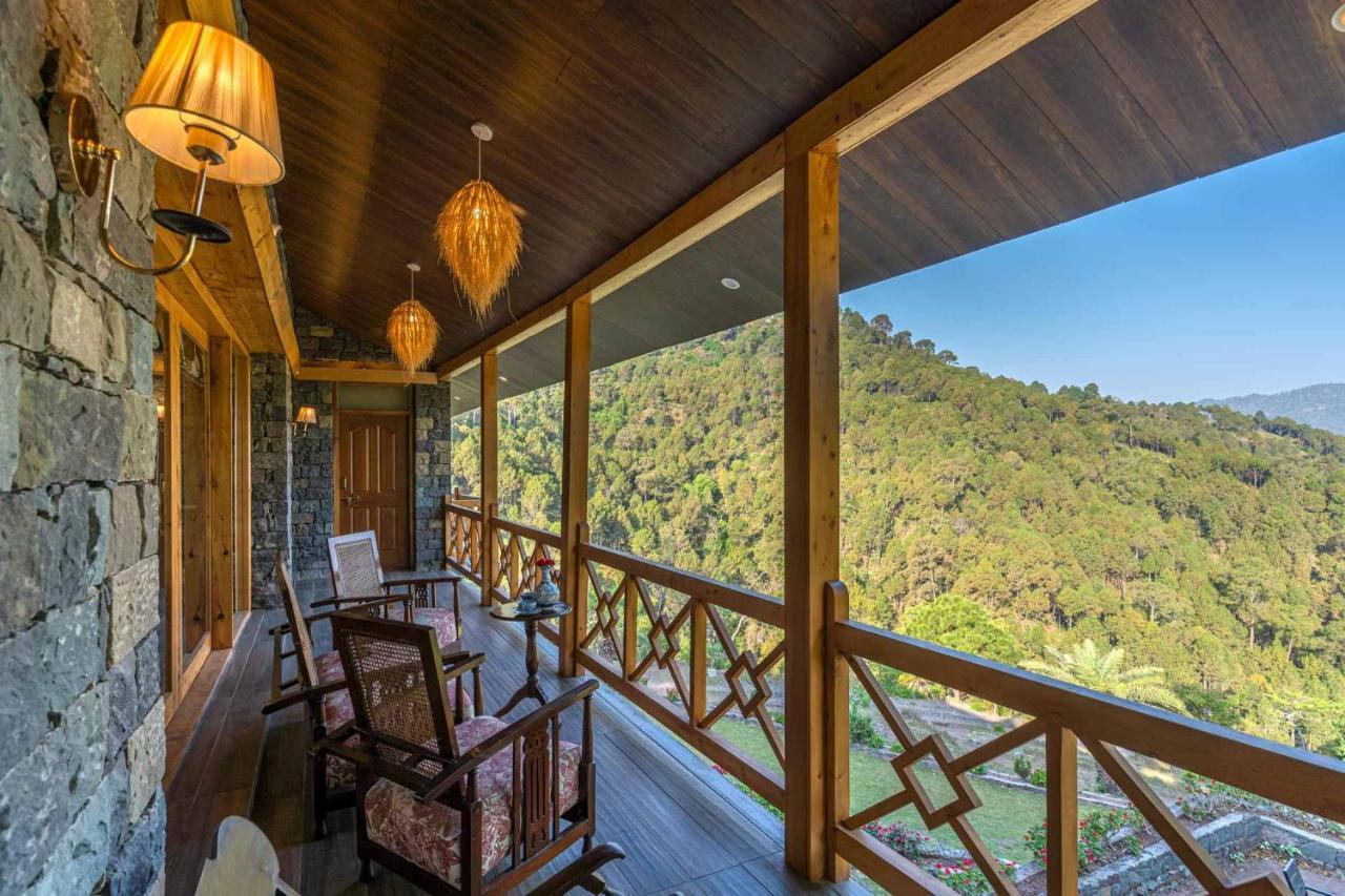 Stayvista At Mountain Mirage 3Br Villa Luxury In Kasauli With Jacuzzi Solan Exterior photo